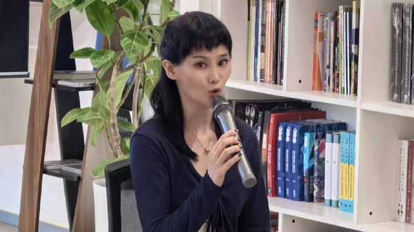 新锐悬疑作家陈忱现身纪念仪式，以女性视角续写本土推理文学薪火